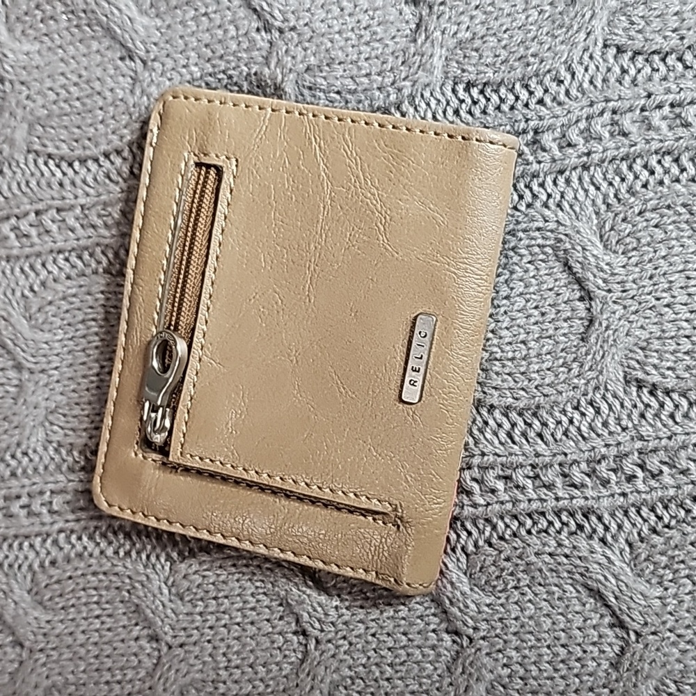 Relic Small Wallet - Picture 3 of 9